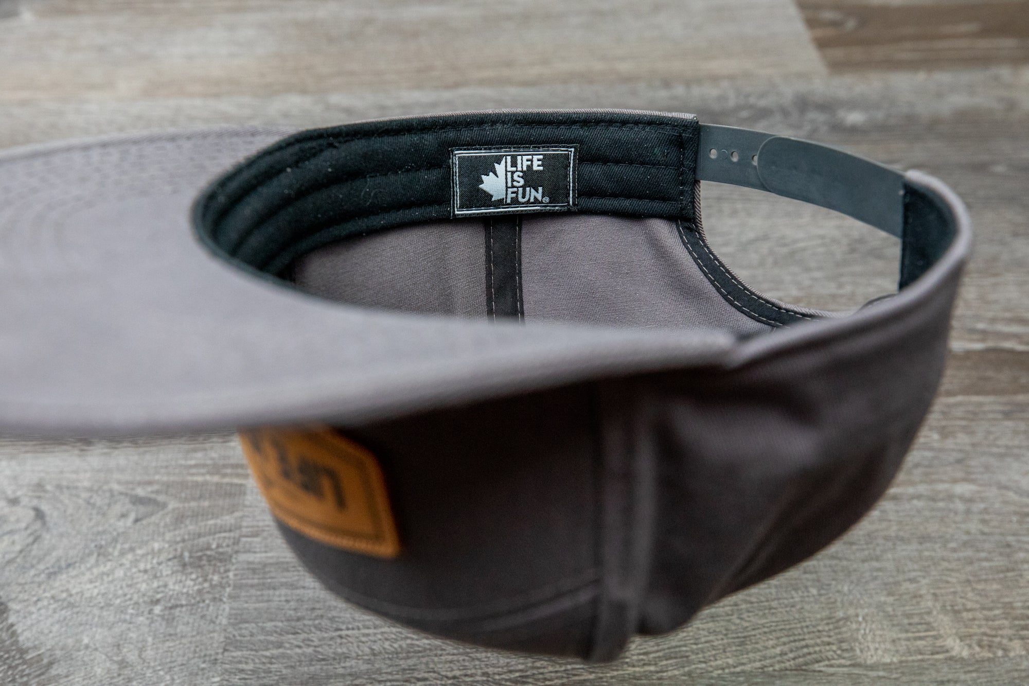 6 Panel Snapback // Grey