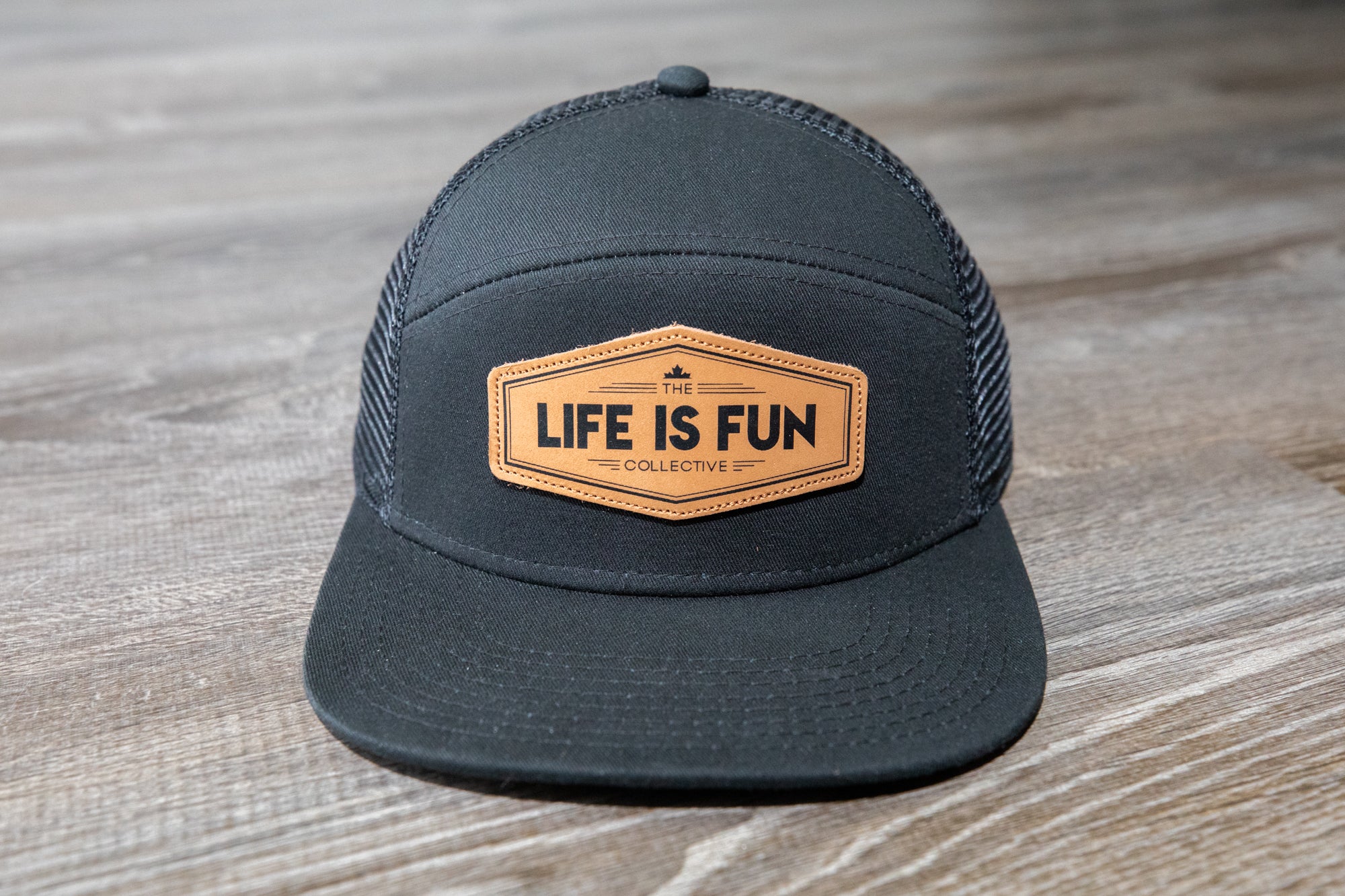 6 Panel Snapback // Black